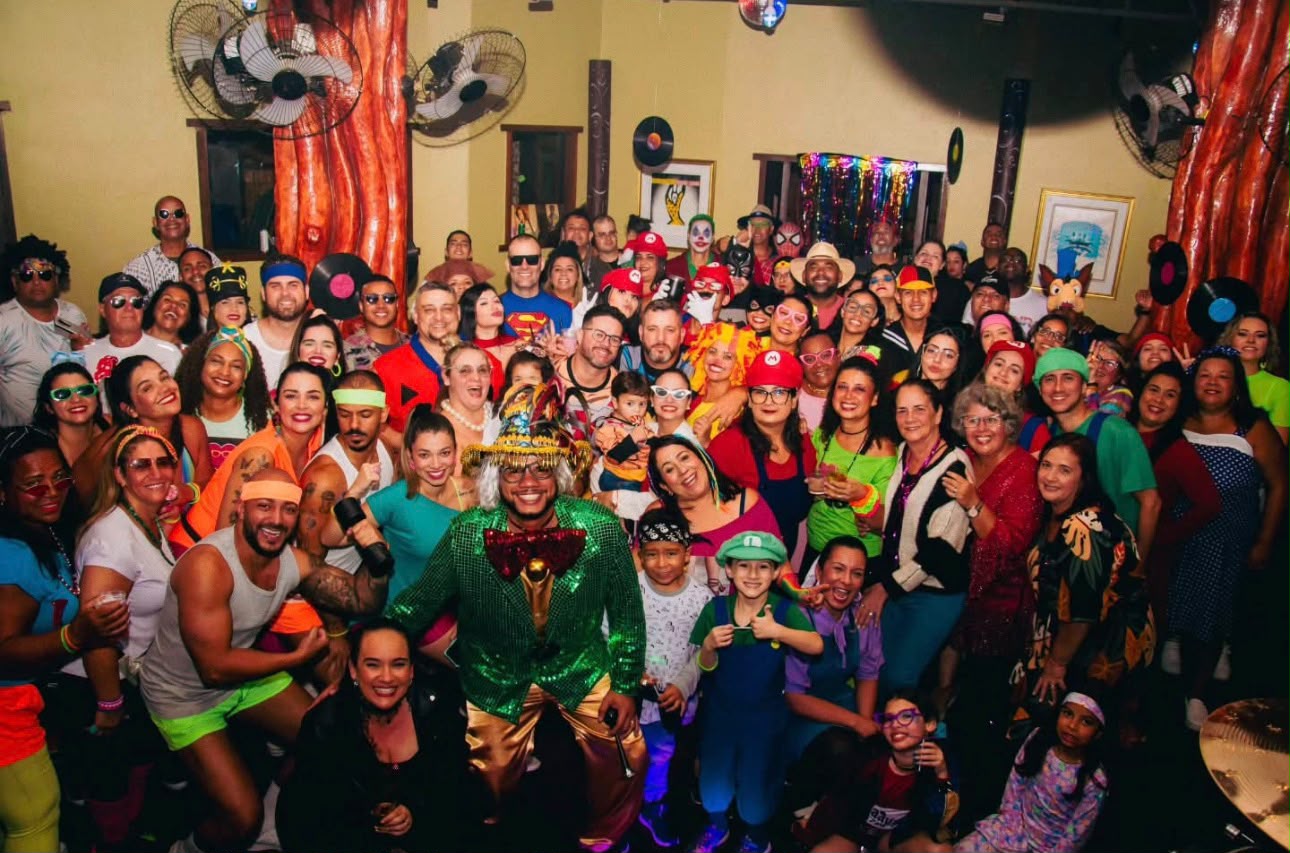 Festa temática no Espaço Regenesis